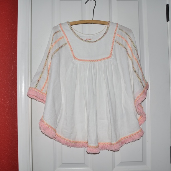 New CAT & JACK Boho White Fringe Poncho Top NWOT - Picture 4 of 8